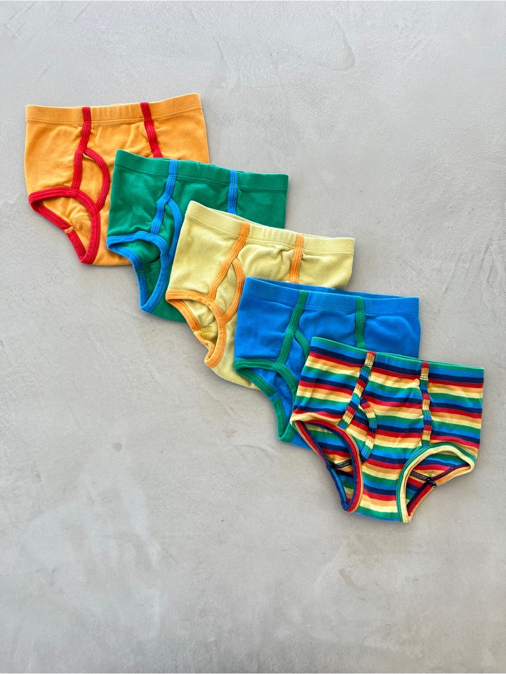 HANNA ANDERSSON Kids Boys Multi-Color Cotton Briefs, set of 5, 100/110cm | Small - Picture 2 of 6